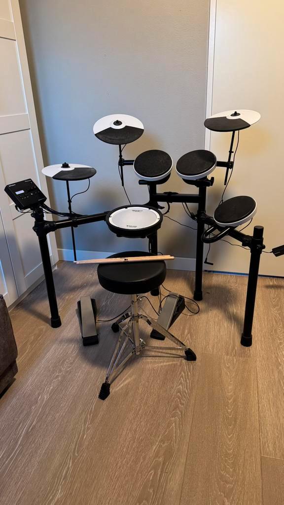 Roland TD-02KV V-Drums elektronisch drumstel, Muziek en Instrumenten, Drumstellen en Slagwerk, Zo goed als nieuw, Roland, Elektronisch