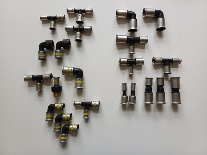 Partij Henco 24 stuks diversen gas en water, Doe-het-zelf en Verbouw, Buizen en Afvoer, Nieuw, Overige typen, Overige materialen