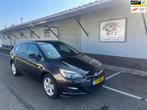 Opel Astra Sports Tourer 1.6 CDTi Business + DEALER OH / RIJ, Auto's, Opel, 730 kg, Gebruikt, Euro 6, 4 cilinders