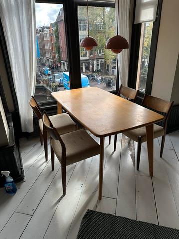 Vintage Deense eettafel – massief eiken beschikbaar voor biedingen