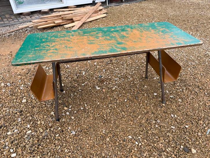 Superleuk vintage kindertafeltje, Kinderen en Baby's, Kinderkamer | Tafels en Stoelen, Tafel(s), Ophalen