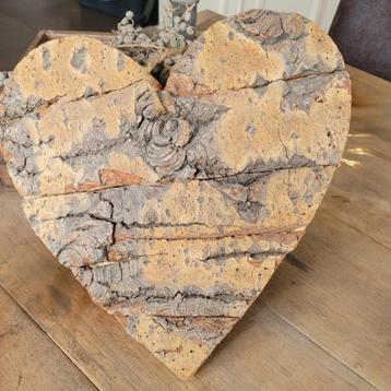 groot houten landelijk hart beschikbaar voor biedingen