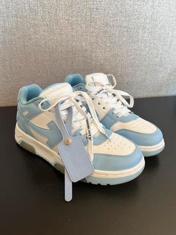 Licht Blauwe merk sneakers maat 39 beschikbaar voor biedingen