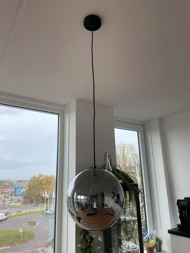 Zuiver Hanglamp Grijs/Zilver Bol, Huis en Inrichting, Lampen | Hanglampen, Zo goed als nieuw, Minder dan 50 cm, Glas, Ophalen