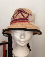 ALFONSO D’ESTE trendy rieten hoed met pluim 56 cm omvang., Kleding | Dames, Hoeden en Petten, 56 of 57 cm (M, 7 of 7⅛ inch), Hoed