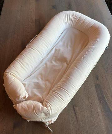 DockAtot deluxe+  babynestje zand kleur / beige beschikbaar voor biedingen