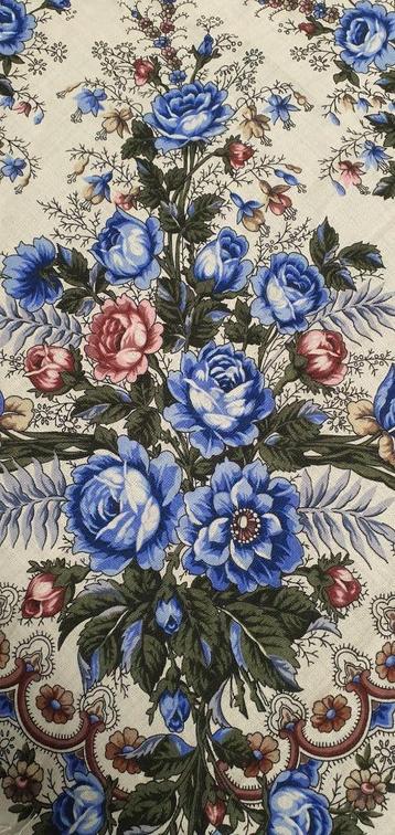 Russische sjaal, 100% wol, 125 x 125 cm beschikbaar voor biedingen