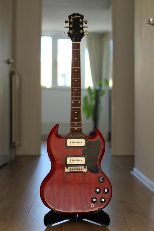 Epiphone Tony Iommi SG Special Vintage Cherry, Muziek en Instrumenten, Snaarinstrumenten | Gitaren | Elektrisch, Gebruikt, Solid body
