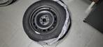 TK: 4 Winterbanden en velgen  Ford Ka en/of Fiat 500, Ophalen, Gebruikt