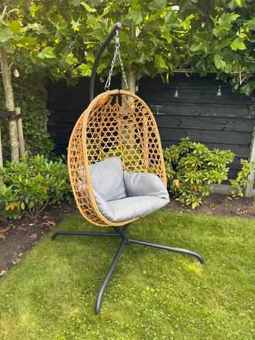 Rotan Egg Chair - gebruikt beschikbaar voor biedingen