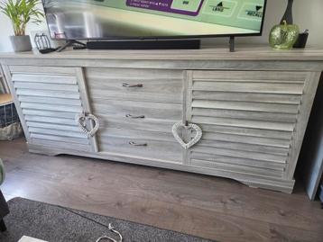 Complete meubelset  beschikbaar voor biedingen