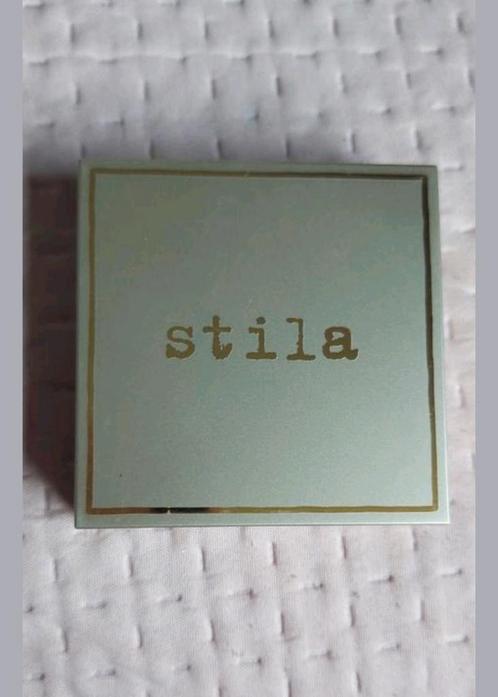 STILA Heaven's Hue highlighter in Brillance!! Blush, bronzer, Sieraden, Tassen en Uiterlijk, Uiterlijk | Cosmetica en Make-up