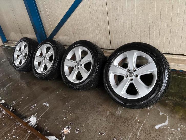 Nette 18 inch winterset Opel Mokka incl tpms sensoren, Auto-onderdelen, Banden en Velgen, Banden en Velgen, Winterbanden, 18 inch