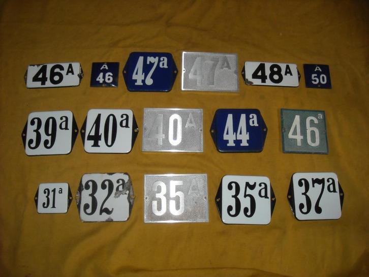 oud huisnummer 31a 32a 35a 37a 39a 40a 44a 46a 47a 48a 50a a, Antiek en Kunst, Antiek | Emaille, Ophalen of Verzenden