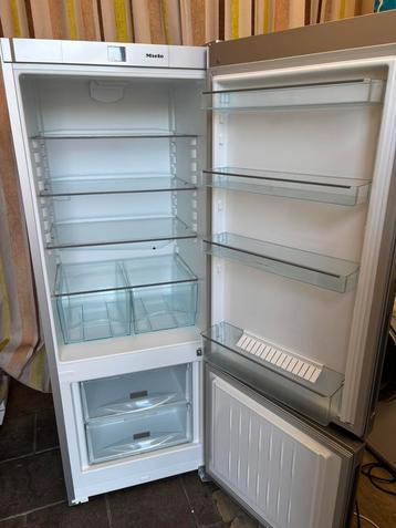Miele Koel-vriescombinatie - Zilver - Zo goed als nieuw! beschikbaar voor biedingen
