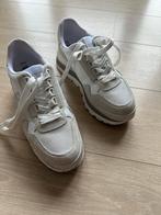 Liu-Jo Sneakers Maat 38 - Zo goed als nieuw!, Kleding | Dames, Schoenen, Wit, Ophalen of Verzenden, Liu-jo, Sneakers of Gympen