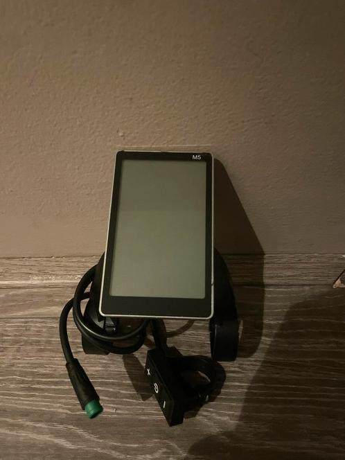 M5 - OPVOERBARE DISPLAY MET CODE EN KILLSWITCH BEGRENZER, Fietsen en Brommers, Fietsaccessoires | Fietscomputers, Zo goed als nieuw