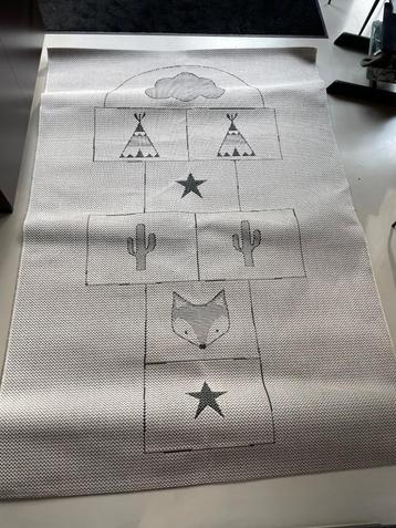 Kleed kinderkamer (nieuw) beschikbaar voor biedingen