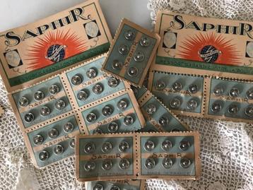 Vintage Franse drukknoopjes Saphir beschikbaar voor biedingen