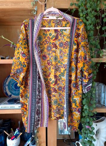 Bohemian zijde kimono geel met bloemen hippie  beschikbaar voor biedingen