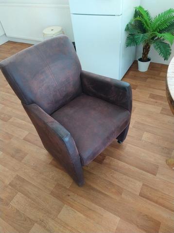 eetkamerstoel/bijzet fauteuil bruin lederlook beschikbaar voor biedingen