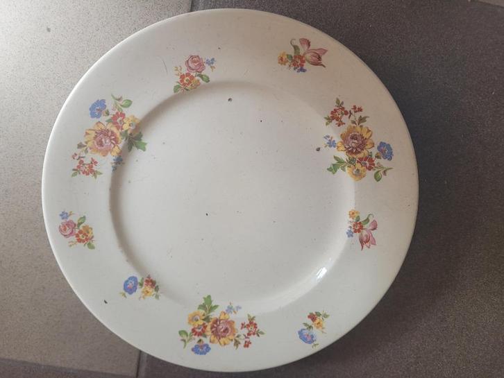 2 antieke ontbijtbordjes Societe Ceramique p/st 3.95, Antiek en Kunst, Antiek | Servies los, Ophalen of Verzenden