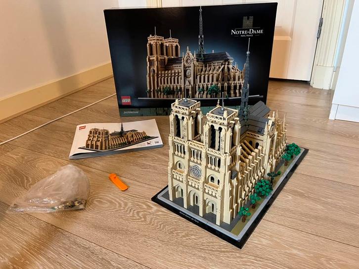 Lego Architecture Notre Dame van Parijs (21061), Kinderen en Baby's, Speelgoed | Duplo en Lego, Zo goed als nieuw, Lego, Complete set