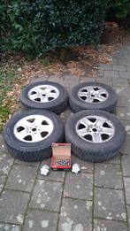 Toyota RAV4 winterbanden met stalen velg, Auto-onderdelen, Banden en Velgen, Ophalen, Gebruikt, Banden en Velgen, 17 inch