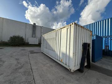 Gebruikte 20ft zeecontainer met slee beschikbaar voor biedingen