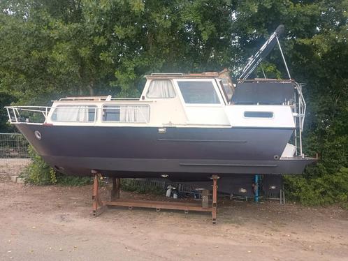 Mebo Kruiser 860 - 4 bedden - boegschroef - buitenbesturing, Watersport en Boten, Motorboten en Motorjachten, Zo goed als nieuw
