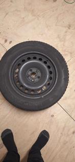 Winterbanden set Volkswagen Tiguan 2017 - 5mm profiel, Auto-onderdelen, Banden en Velgen, Gebruikt, Banden en Velgen, 17 inch