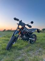 RIEJU MRT 50 SM PRO BLACK SERIES, Fietsen en Brommers, 6 versnellingen, Zo goed als nieuw, 50 cc, Ophalen