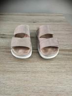 Slippers, beige, uitneembaar voetbed, maat 40 zgan, Slippers, Beige, Ophalen of Verzenden, Zo goed als nieuw