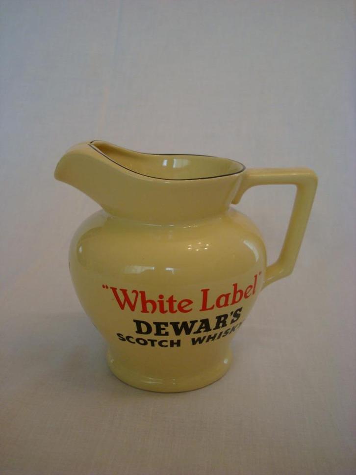White Label Dewars Scotch whisky waterjug met zwarte rand, Verzamelen, Merken en Reclamevoorwerpen, Zo goed als nieuw, Gebruiksvoorwerp
