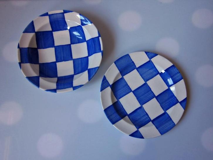 2 Habitat Monaco bordjes 19 cm met blauw-wit dambord motief, Huis en Inrichting, Keuken | Servies, Zo goed als nieuw, Bord(en)