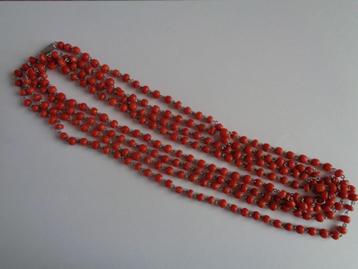 Bloedkoralen ketting/ 2,25 meter beschikbaar voor biedingen