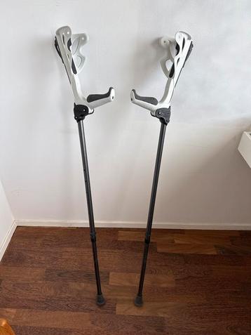 ErgoDynamic Pro schokabsorberende krukken beschikbaar voor biedingen