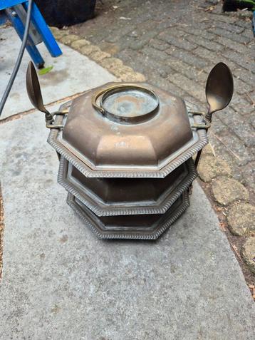 Messing voedseldrager rantang of tingkat of tiffin beschikbaar voor biedingen