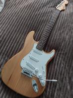 Elektrische gitaar  stratocaster, Muziek en Instrumenten, Ophalen of Verzenden, Zo goed als nieuw, Fender