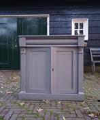 Grijze kast, Tuin en Terras, Ophalen of Verzenden, Zo goed als nieuw, Hout, Overige typen