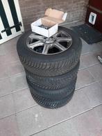 Winterbanden Vredestein 15 inch met wieldoppen, Ophalen, Gebruikt