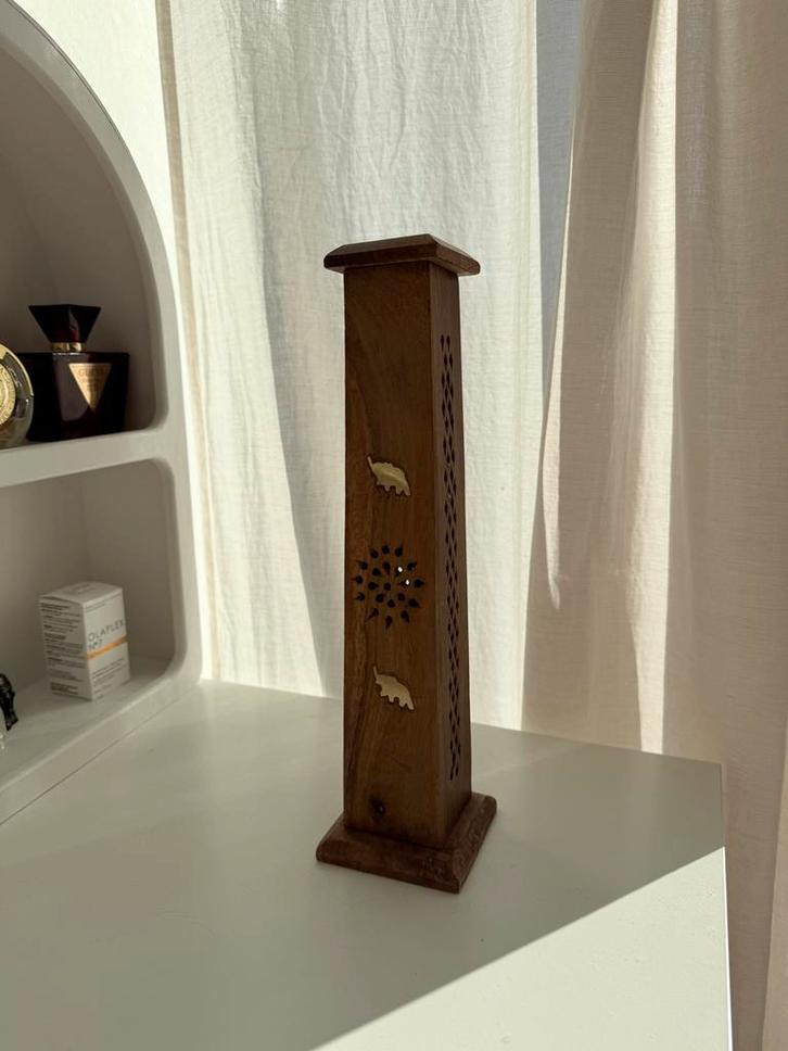 Houten Wierookhouder met Gouden Olifanten, Huis en Inrichting, Woonaccessoires | Kandelaars en Kaarsen, Zo goed als nieuw, Kandelaar