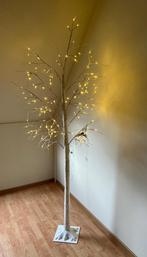 Mooie LED Berkenboom 210cm Hoog - 144 Warmwitte LED Lampjes, Binnen, Zo goed als nieuw, Ophalen