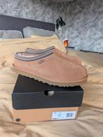 Nieuwe UGG Tasman Chestnut - Maat 44, Ophalen of Verzenden, Nieuw, Bruin, Pantoffels of Sloffen
