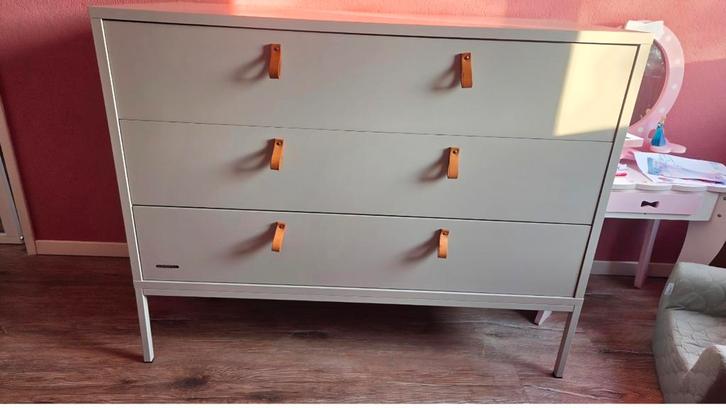 Kidsmill Amy complete babykamer (commode, bed, kast), Huis en Inrichting, Kasten | Ladekasten, Gebruikt, 150 tot 200 cm, 100 tot 150 cm