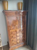 Kast met marmeren blad, Ophalen