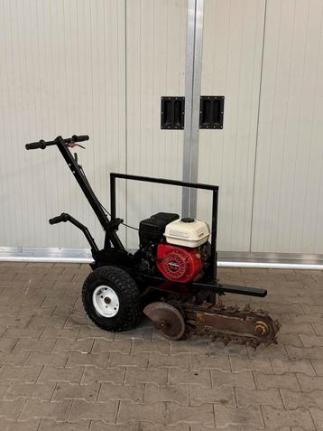 Carlson Industries sleuvengraver, kettinggraver, ditchwich beschikbaar voor biedingen