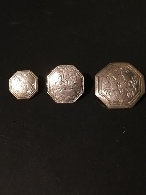 3 ANTIEKE ZILVEREN RUITER KNOPEN. ZIJN GESTEMPELD., Antiek en Kunst, Antiek | Goud en Zilver, Zilver, Verzenden