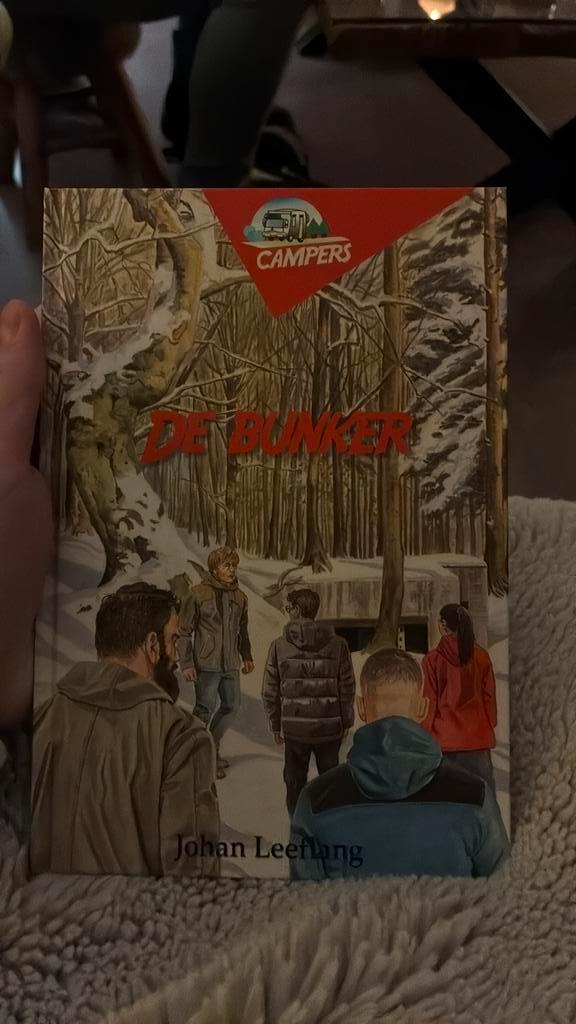Johan Leeflang - De bunker, Boeken, Kinderboeken | Jeugd | 10 tot 12 jaar, Zo goed als nieuw, Ophalen of Verzenden