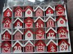 ADVENTSKALENDER 24 HOUTEN HUISJES NIEUW  20 euro!, Ophalen of Verzenden